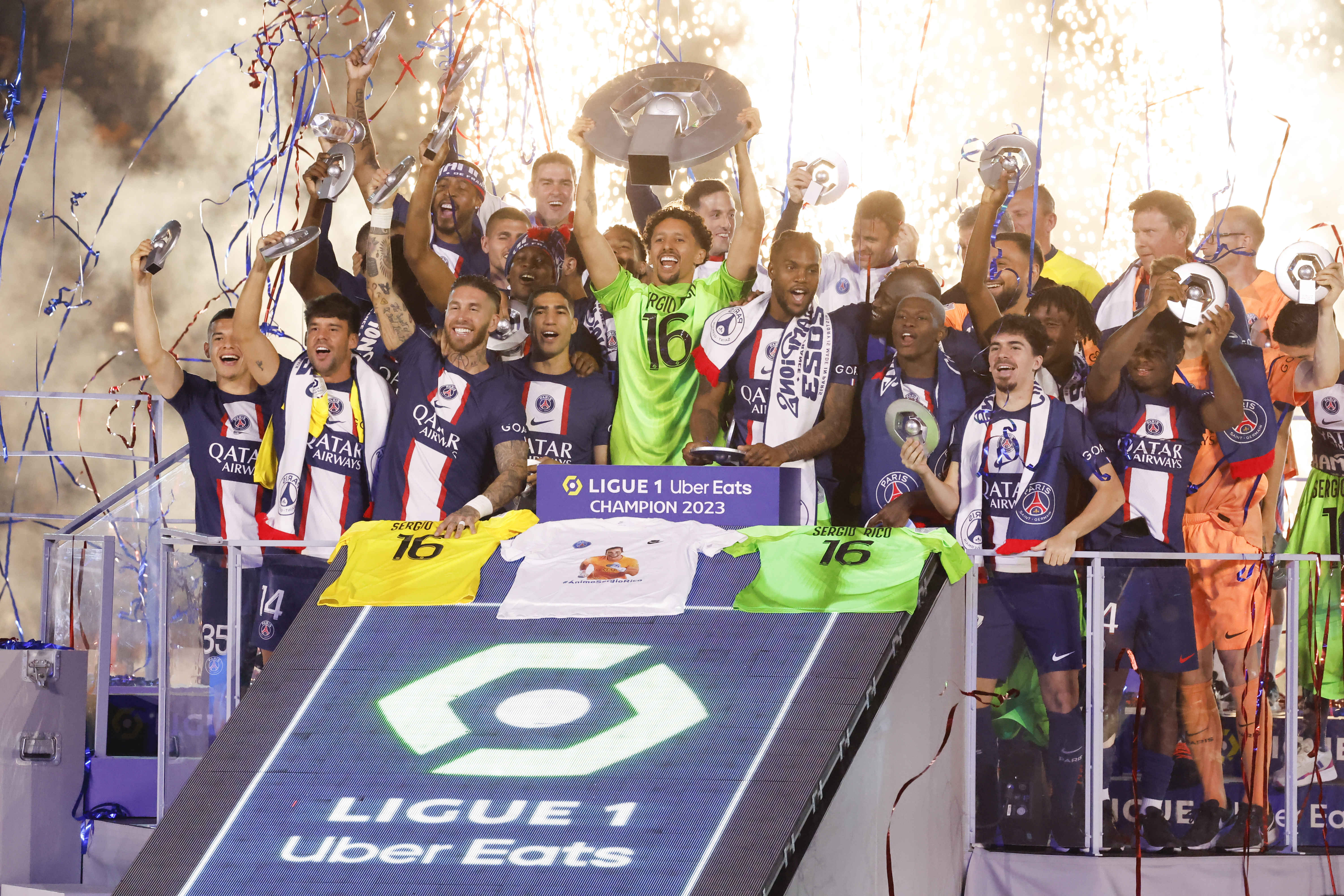 巴黎圣日耳曼足球队备战周末的比赛的简单介绍 巴黎圣日耳曼足球队备战周末的比赛的简单介绍