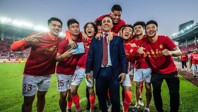 关于广州恒大低调行进,重回亚冠舞台耀眼!的信息 关于广州恒大低调行进,重回亚冠舞台耀眼!的信息