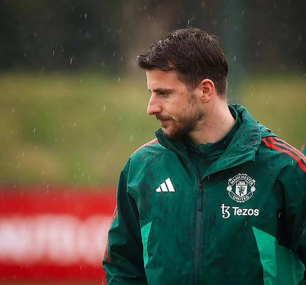 关于曼联后卫马奎尔缺席下一场比赛,重伤恐无缘本季残局的信息 关于曼联后卫马奎尔缺席下一场比赛,重伤恐无缘本季残局的信息