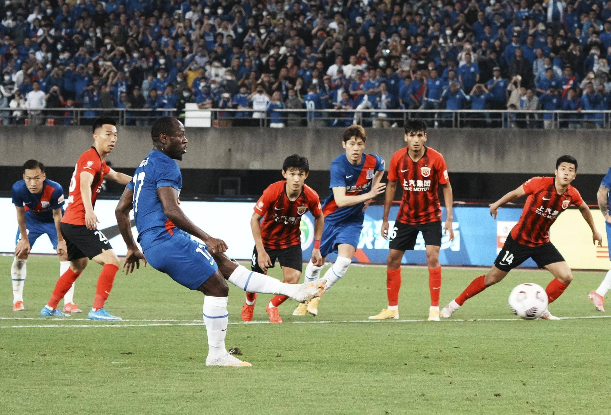 关于欧预赛疯狂进行,各队备战挑战实力较量的信息 关于欧预赛疯狂进行,各队备战挑战实力较量的信息