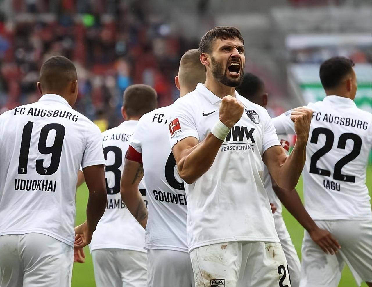 开云体育登录-奥格斯堡战胜对手，球队脱离保级危机