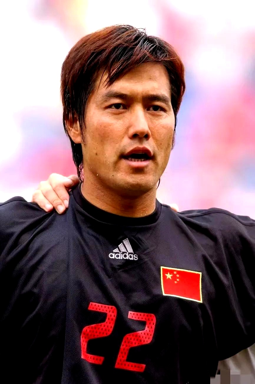 守门员连扑两次绝杀,救主英雄现身! 守门员连扑两次绝杀,救主英雄现身!