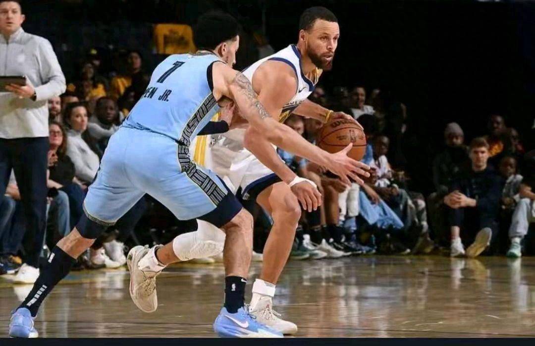 勇士队胜出比赛,晋级下一轮激烈较量的简单介绍 勇士队胜出比赛,晋级下一轮激烈较量的简单介绍