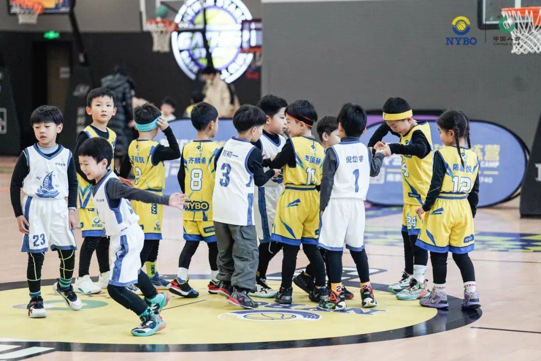 关于顶尖球队争夺冠军宝座火爆进行中的信息 关于顶尖球队争夺冠军宝座火爆进行中的信息