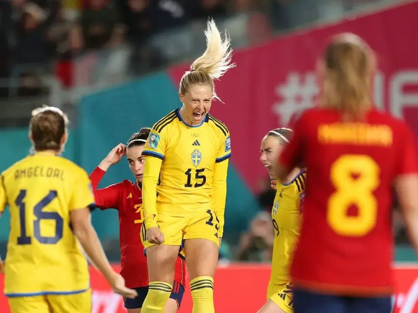 关于法国成功晋级:瑞典队被击败的信息 关于法国成功晋级:瑞典队被击败的信息