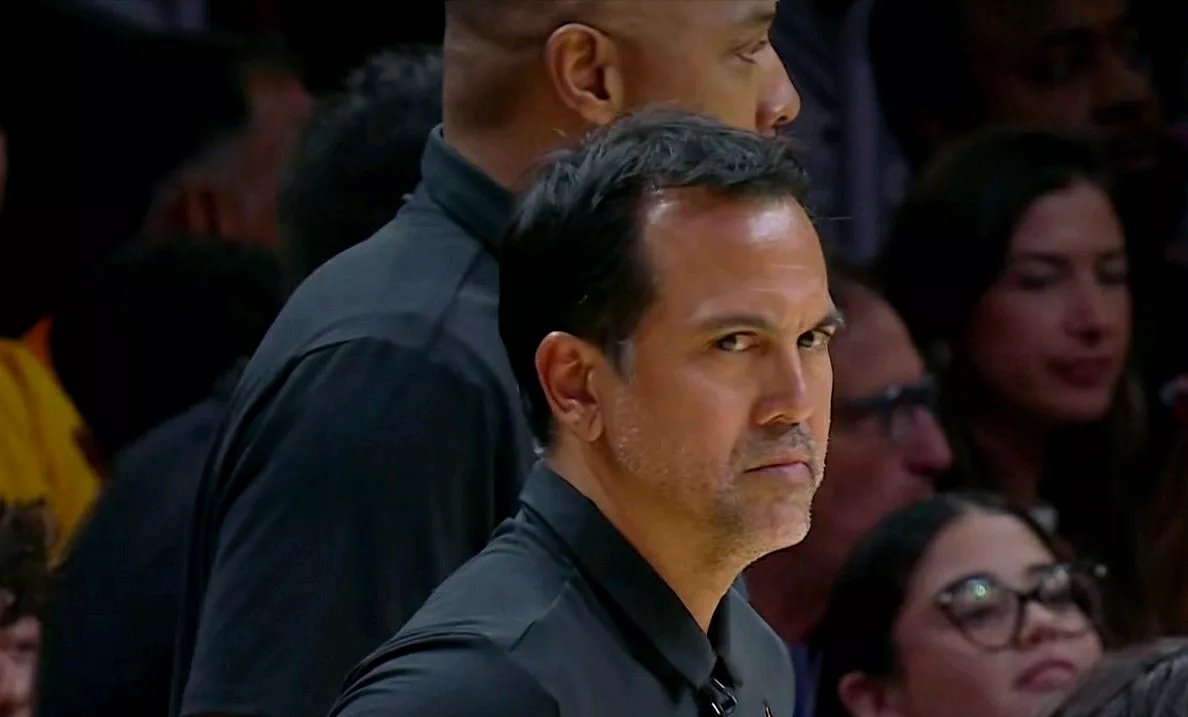 关于热火主教练对球队表现不满表示将调整阵容的信息 关于热火主教练对球队表现不满表示将调整阵容的信息