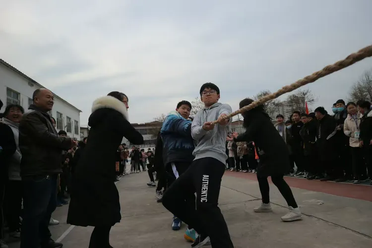 全情投入!丹麦队在比赛中奋力拼搏的简单介绍 全情投入!丹麦队在比赛中奋力拼搏的简单介绍