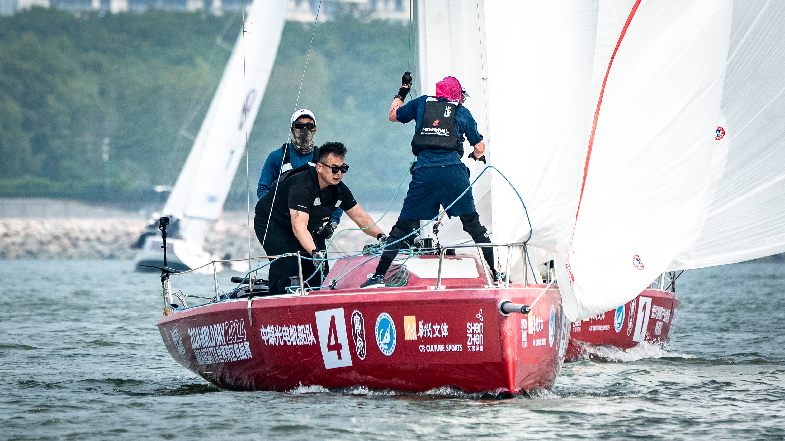 新西兰帆船队冲刺成功,勇夺头名 新西兰帆船队冲刺成功,勇夺头名