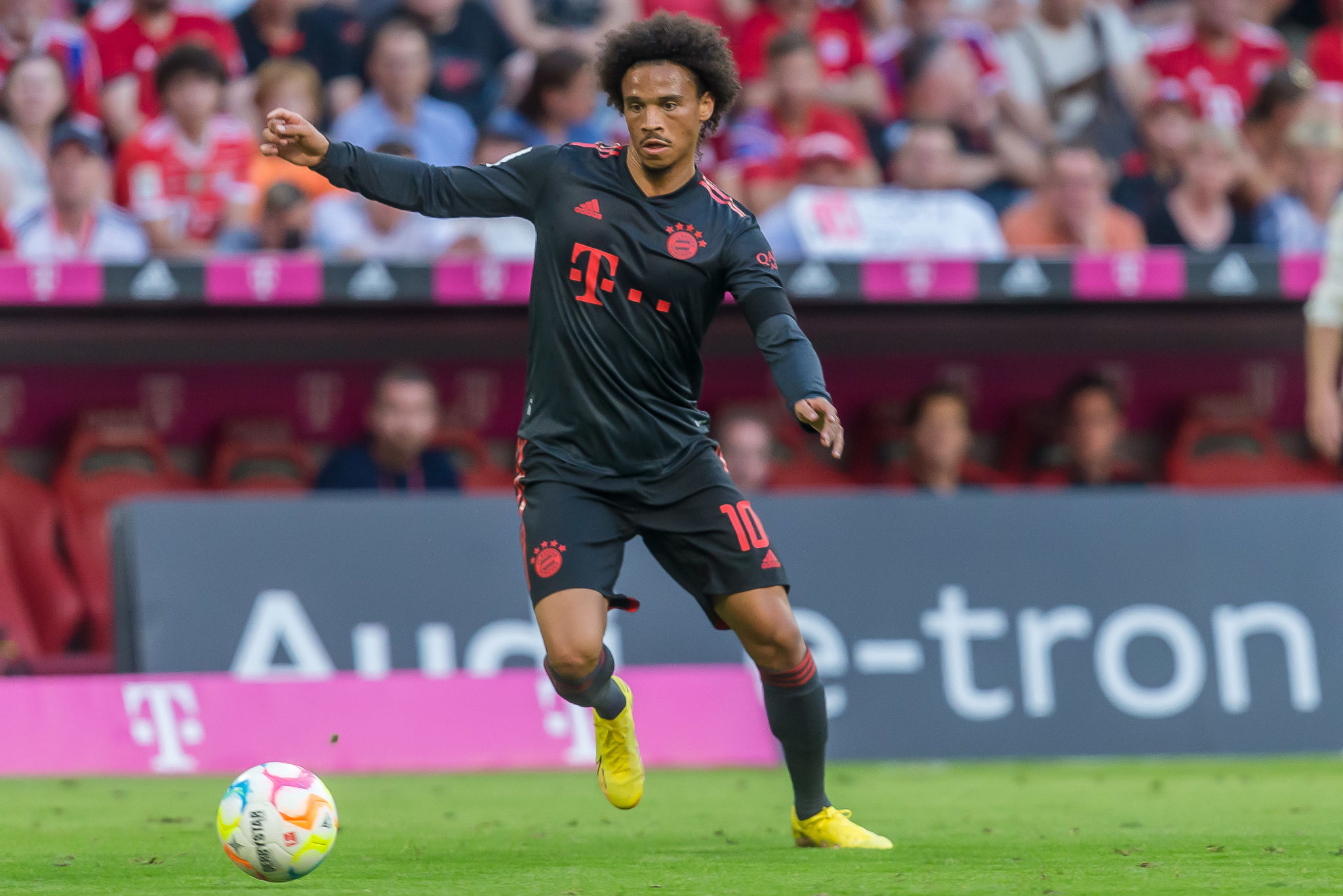 德甲焦点:拜仁慕尼黑艰难战胜多特蒙德,保持不败纪录的简单介绍 德甲焦点:拜仁慕尼黑艰难战胜多特蒙德,保持不败纪录的简单介绍