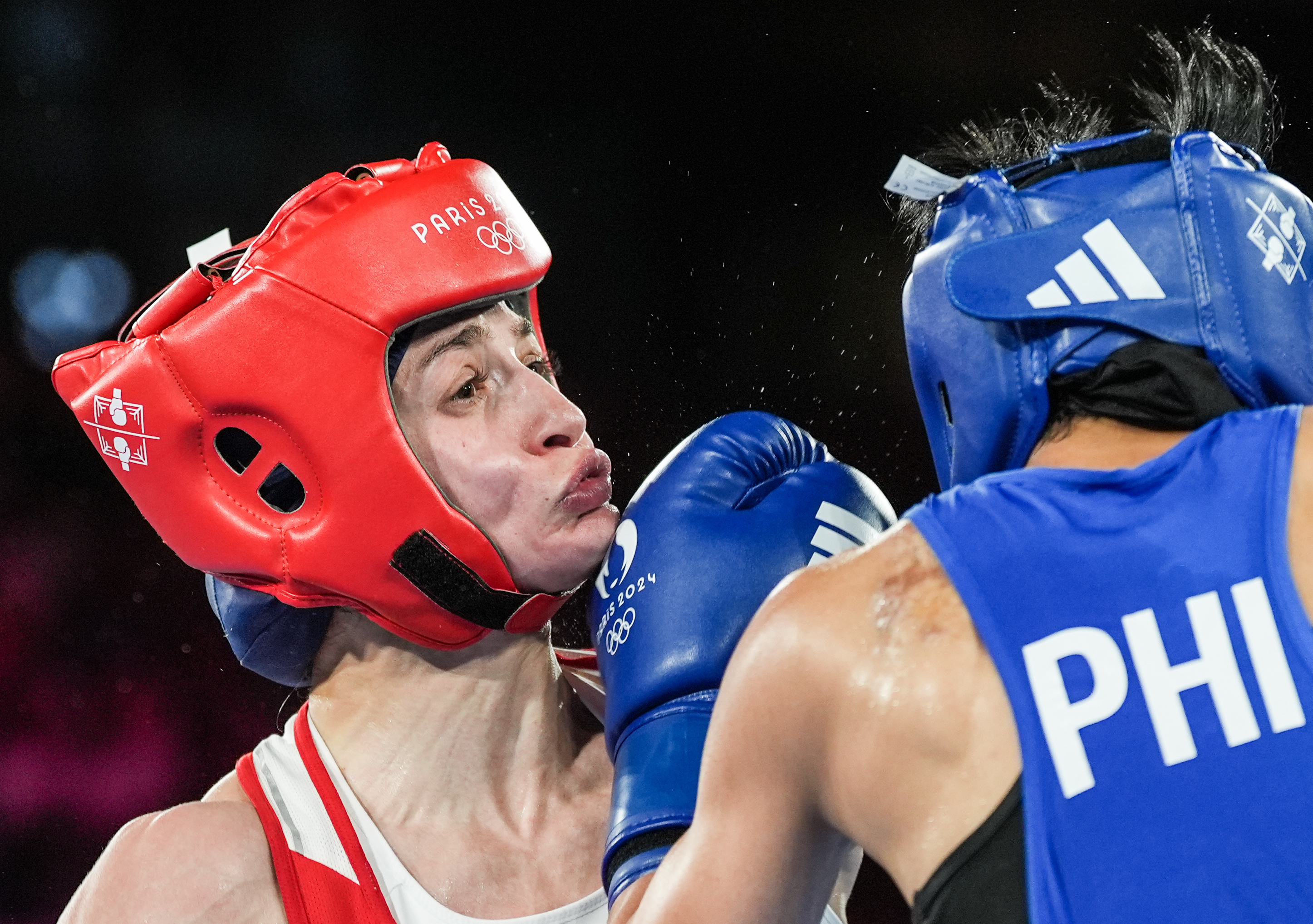 俄罗斯拳击选手表现抢眼,备受瞩目的简单介绍 俄罗斯拳击选手表现抢眼,备受瞩目的简单介绍