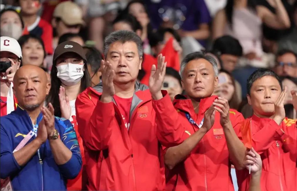 开云体育-包含亚洲杯｜AC米兰淘汰，热议不断的词条