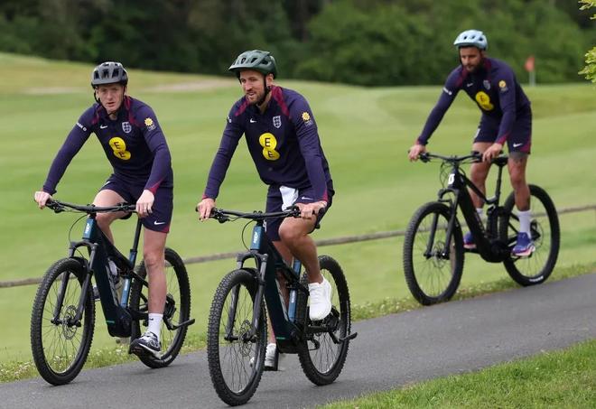 关于英格兰队迎来挑战,将对阵澳大利亚队!的信息 关于英格兰队迎来挑战,将对阵澳大利亚队!的信息