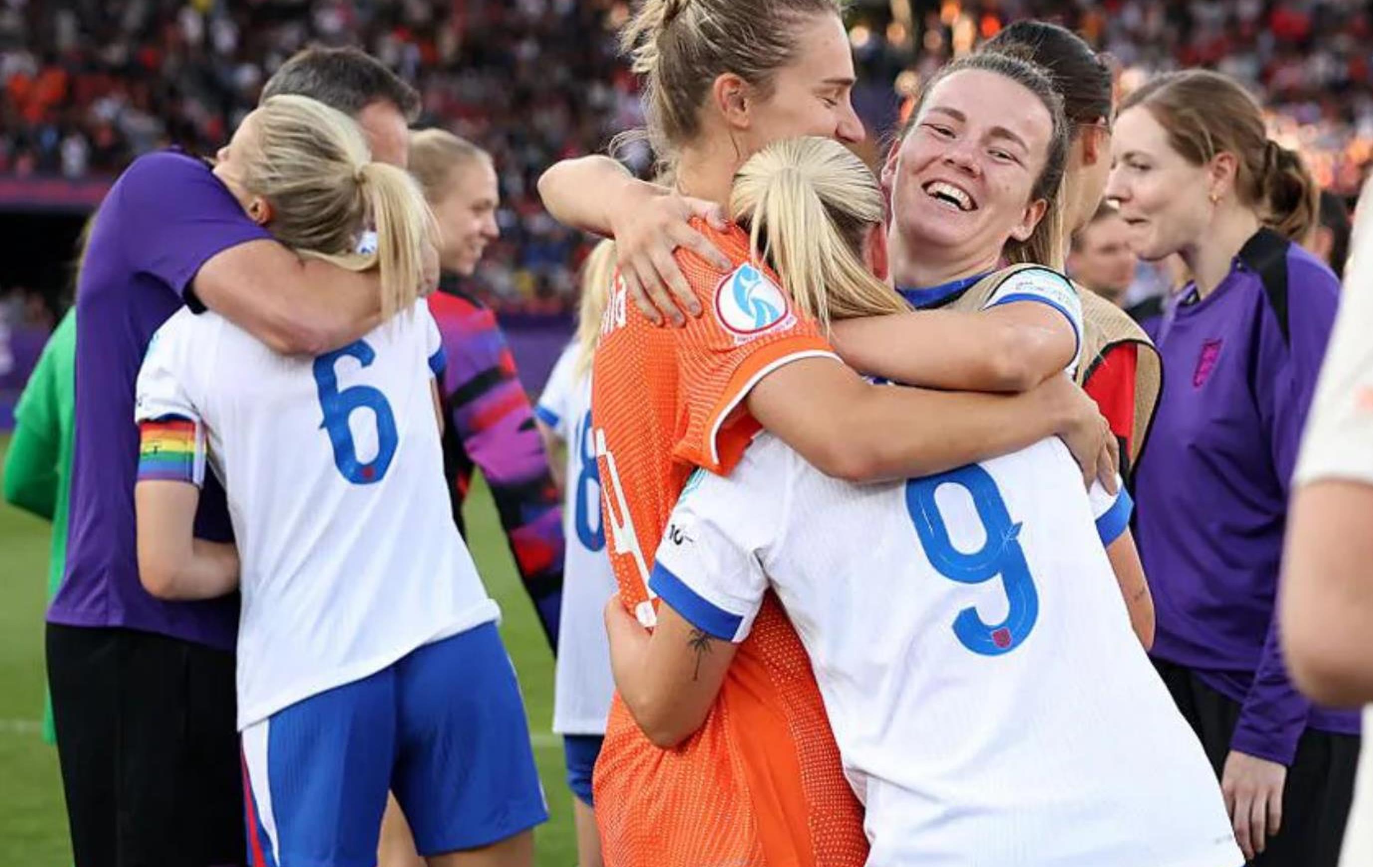 荷兰对阵东欧黑马，实力对比