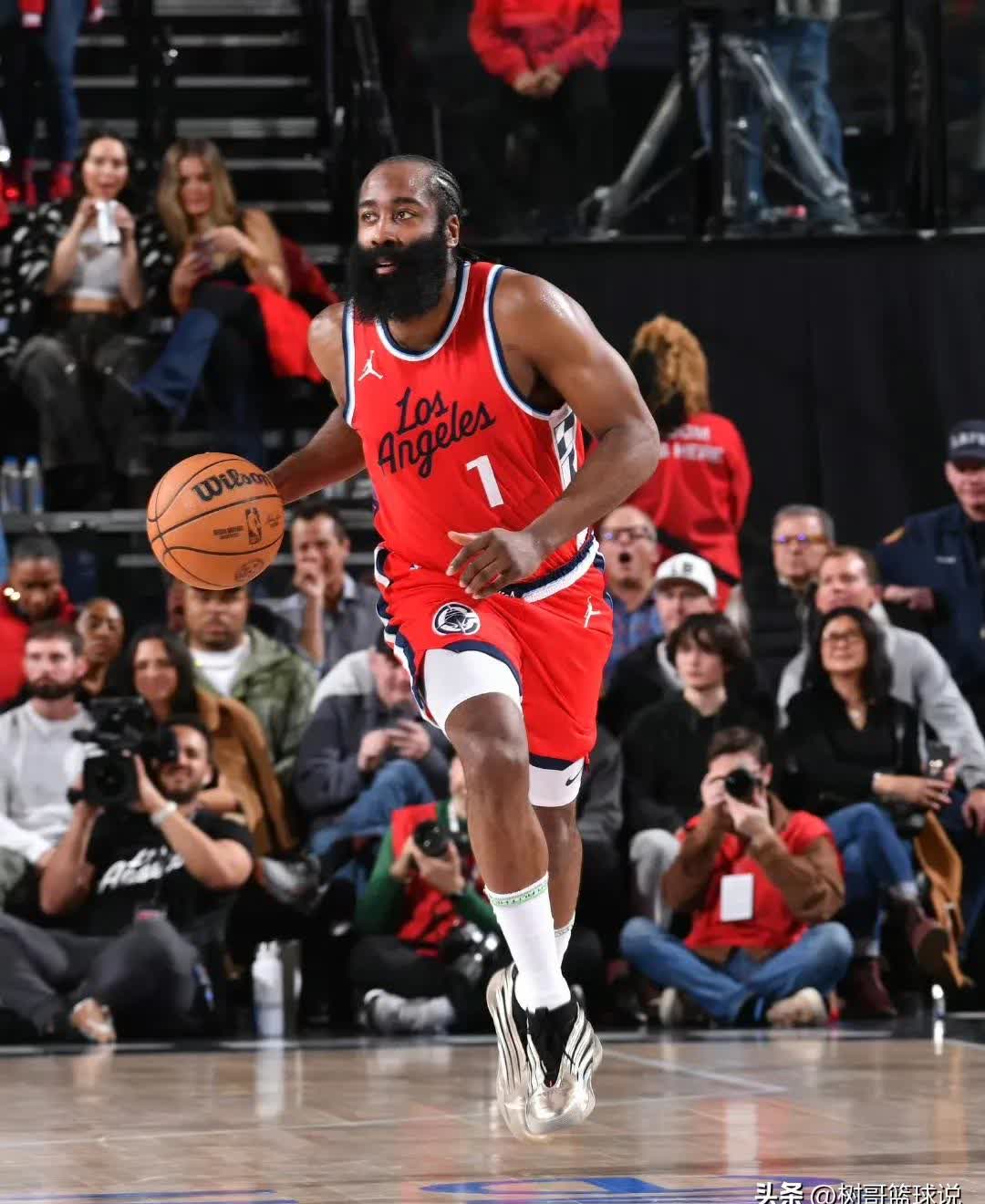 快船客场力克热火,哈雷尔爆发砍下29分的简单介绍 快船客场力克热火,哈雷尔爆发砍下29分的简单介绍