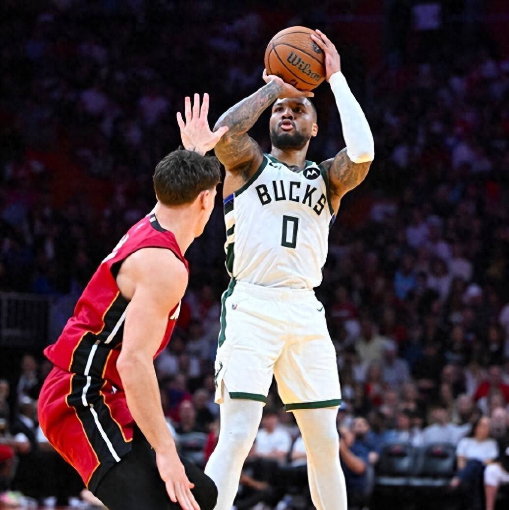 开云体育官方网站-开拓者逆转勇士，利拉德32分