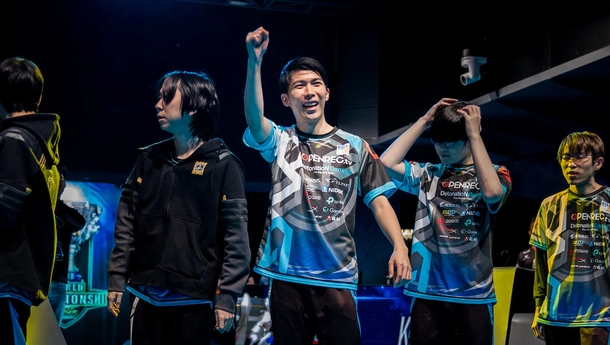 DFM轻取RGE,Faker送出助攻 DFM轻取RGE,Faker送出助攻