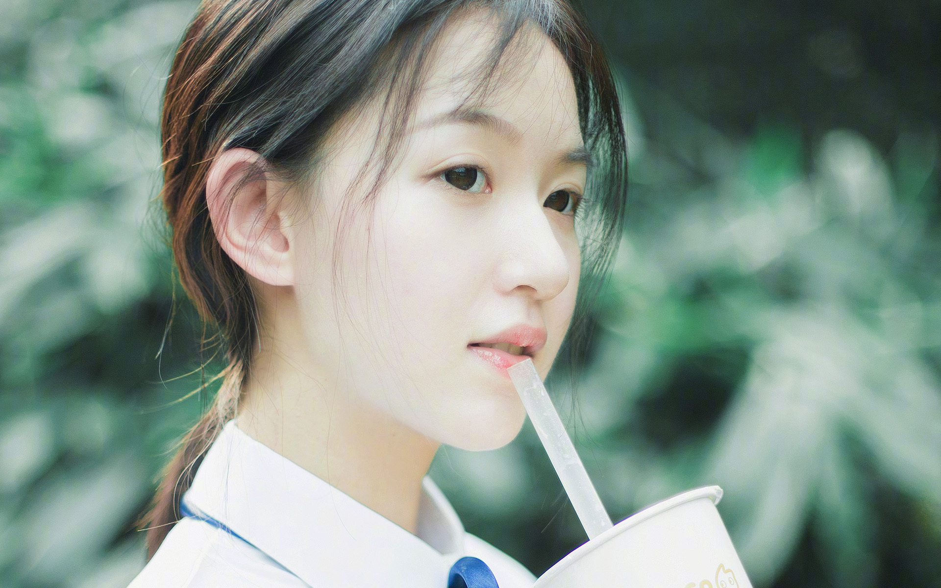 艺术碾压战术，当黄喜灿的独舞撕裂马竞铁幕，塞内加尔的压迫交响乐奏响足球新章