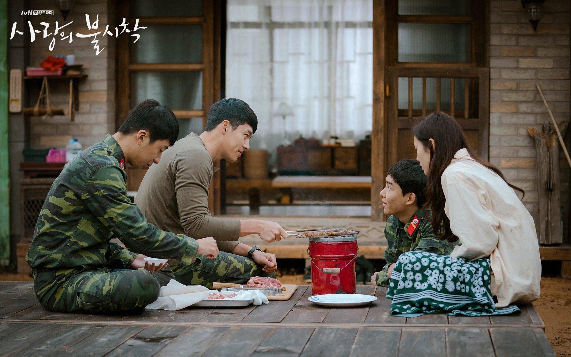 王者归来！库尔图瓦关键时刻连挡两记点球，将日本队从悬崖边拽回